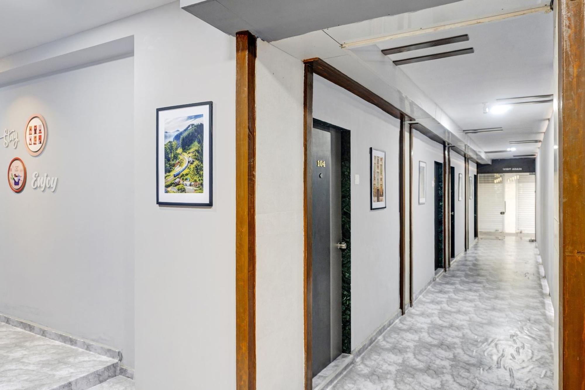 Oyo Flagship Hotel Royal Inn Surate Extérieur photo